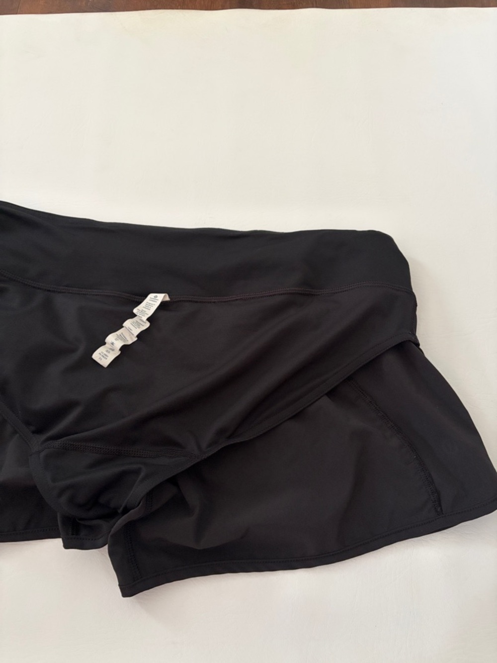Lululemon Women’s Shorts Run Times
Short II 4" BLACK Lined Size 10 - Picture 12 of 16